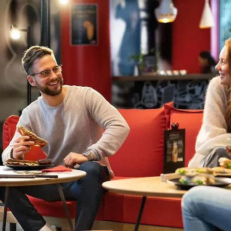 Готель Ibis Jose Malhoa Лісабон