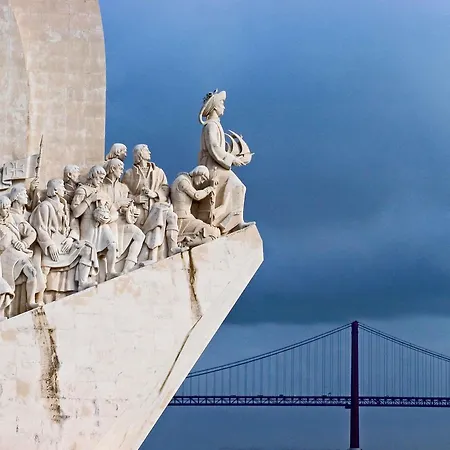 Готель Ibis Jose Malhoa 2*