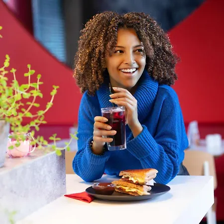 Готель Ibis Jose Malhoa