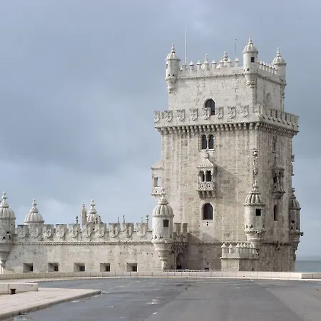 Готель Ibis Jose Malhoa Лісабон