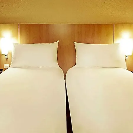 Hotel Ibis Jose Malhoa 2*