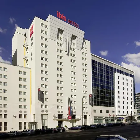 Otel Ibis Jose Malhoa 2*
