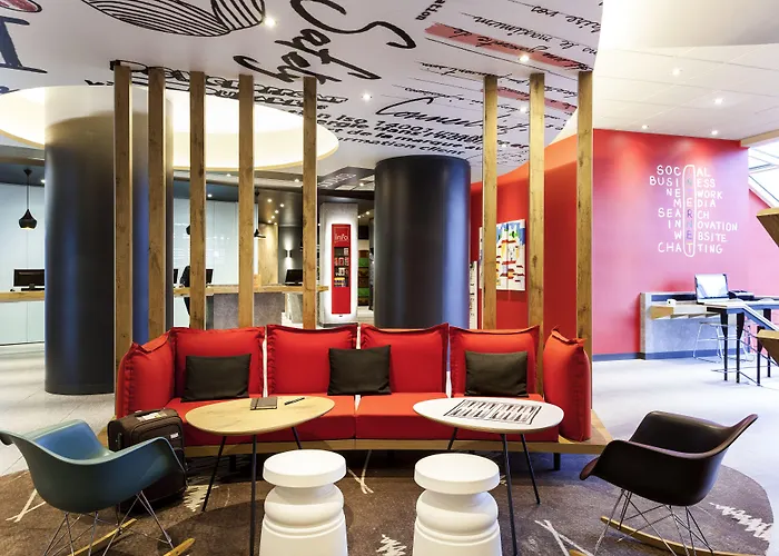 Ibis Jose Malhoa Hotel