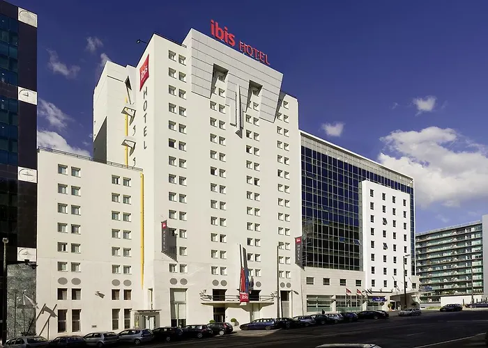 Hotel Ibis Jose Malhoa 2*