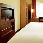 מלון Ibis Jose Malhoa 2*