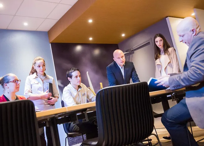 Ξενοδοχείο Ibis Jose Malhoa 2*