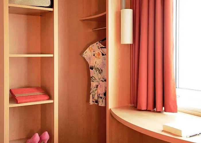 Hotel Ibis Jose Malhoa 2*