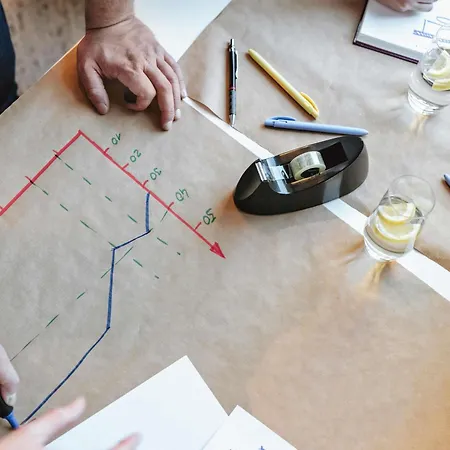 Ibis Jose Malhoa Hotel 2*